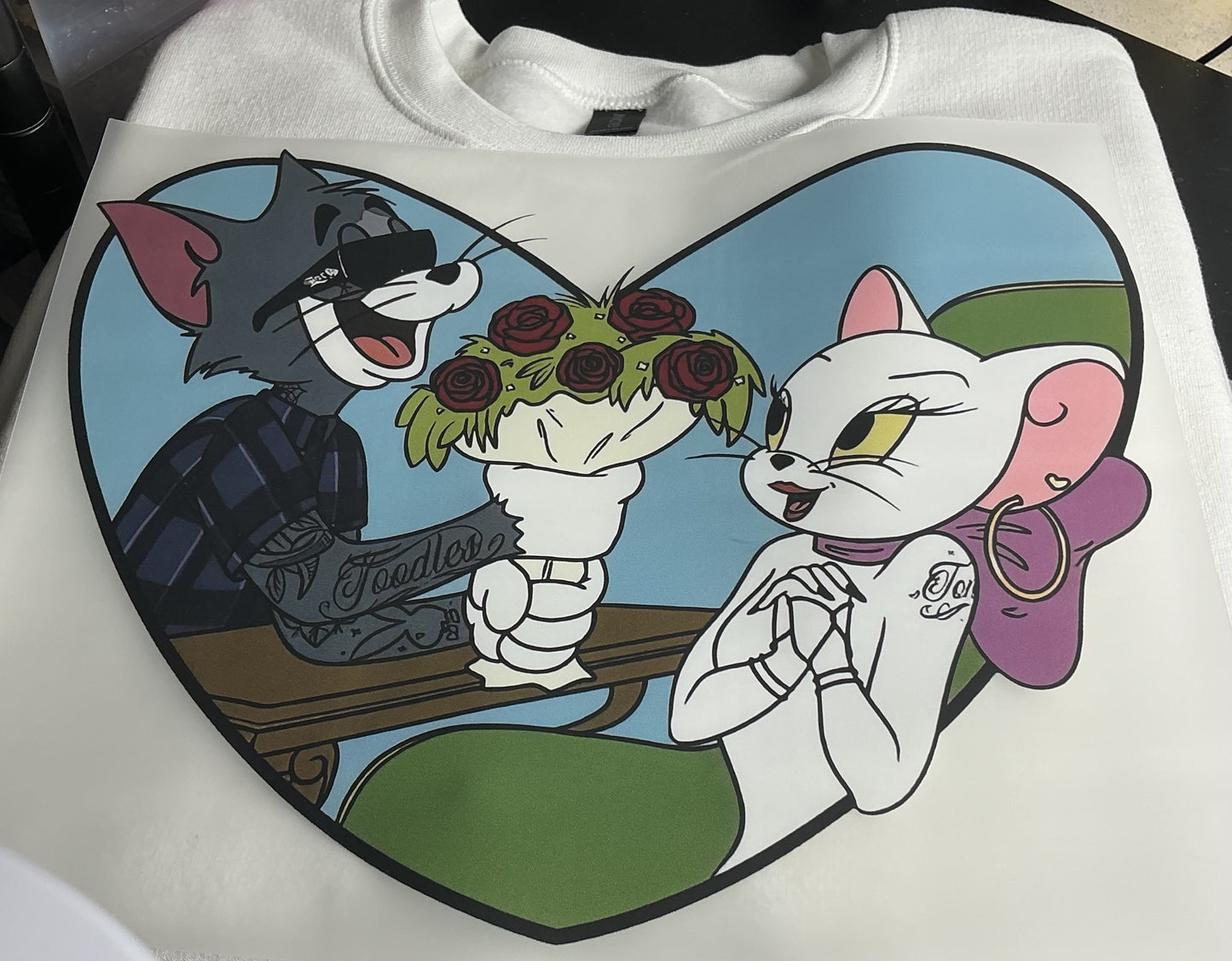 CAT LOVE #0114 (VALENTINE) (ALL SEASON) (RETRO) GREAT FOR OVERSIZED TSHIRTS