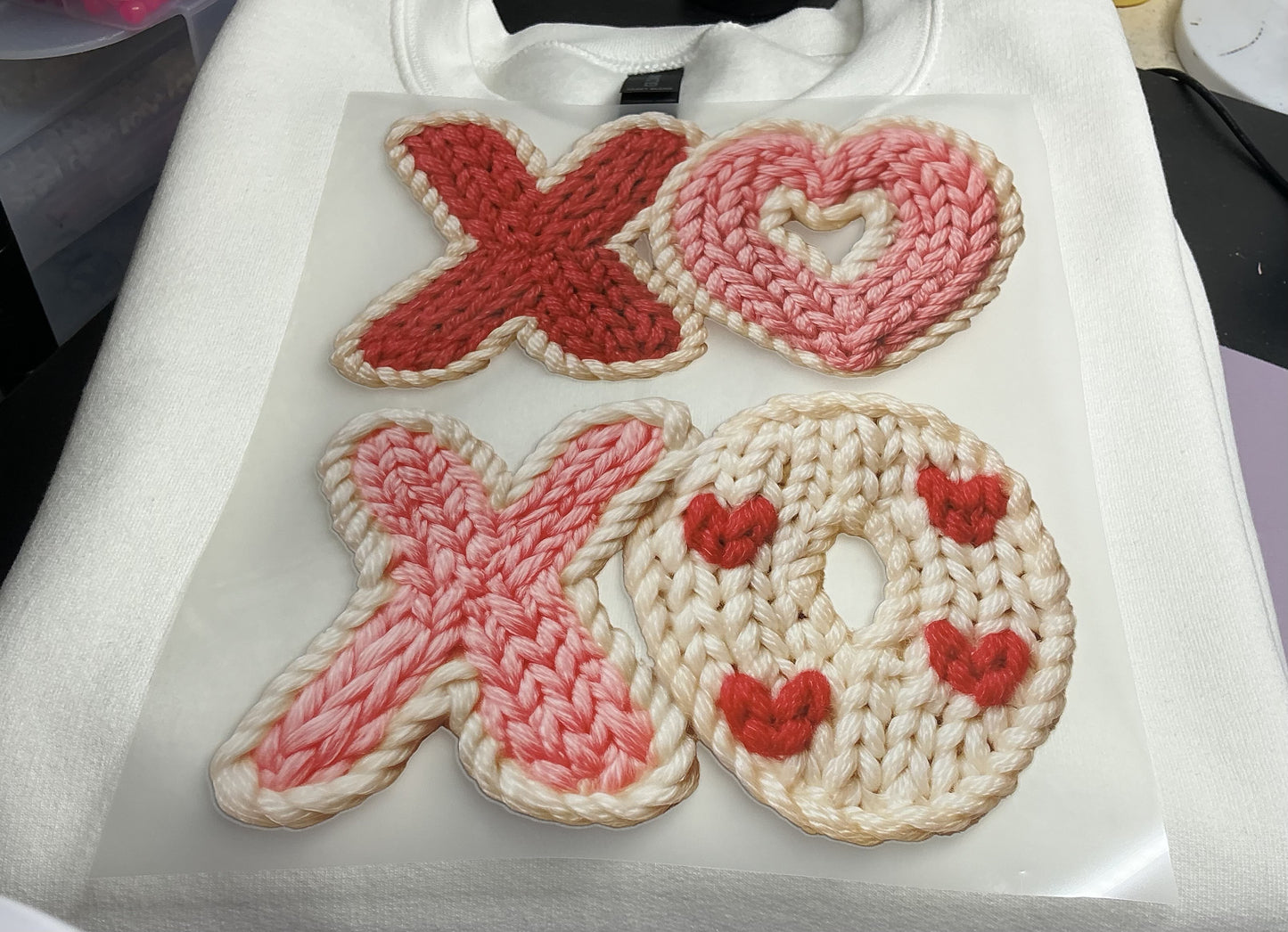 YARN XOXO #0246 (VALENTINES)