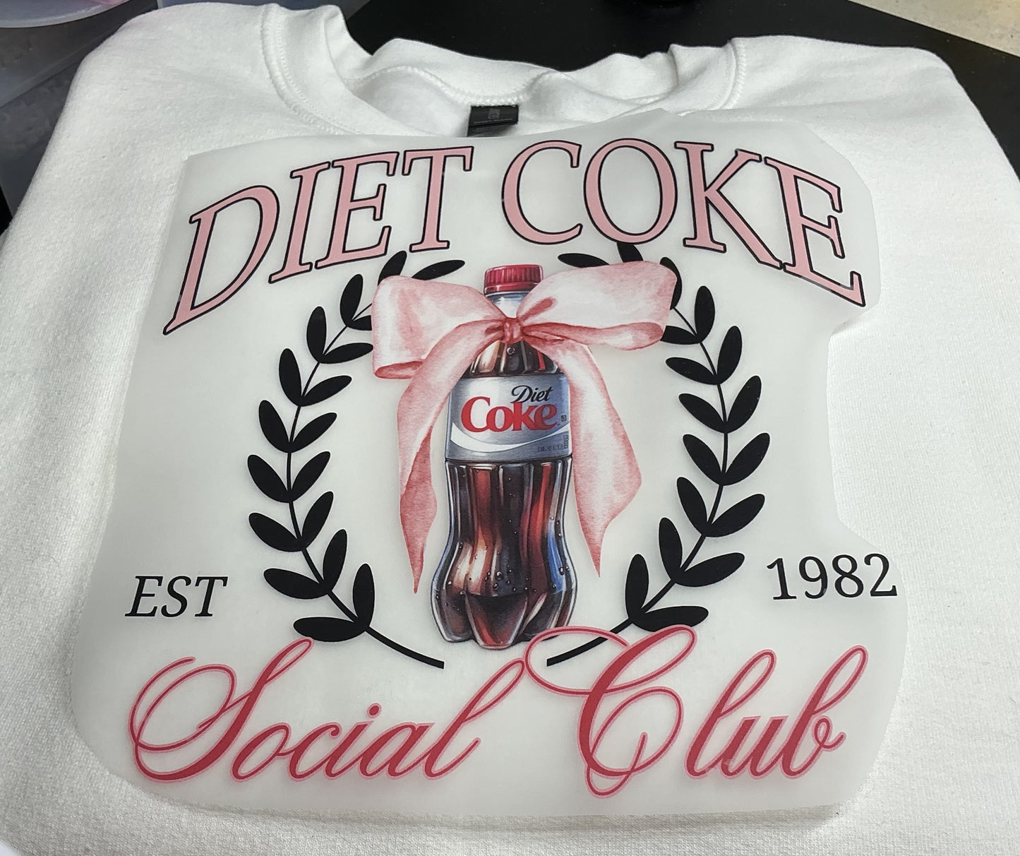 DIET COKE WITH A BOW #0214 (SUMMER) (COFFEE &DRINKS) (ALL SEASON)