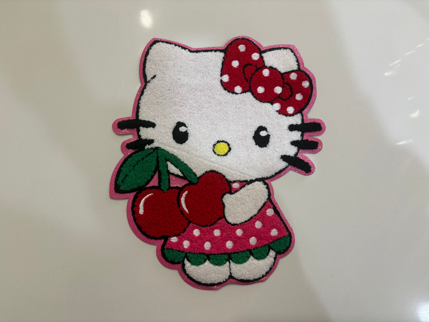 CHENILLE PACTCHES KITTY WITH CHERRIES