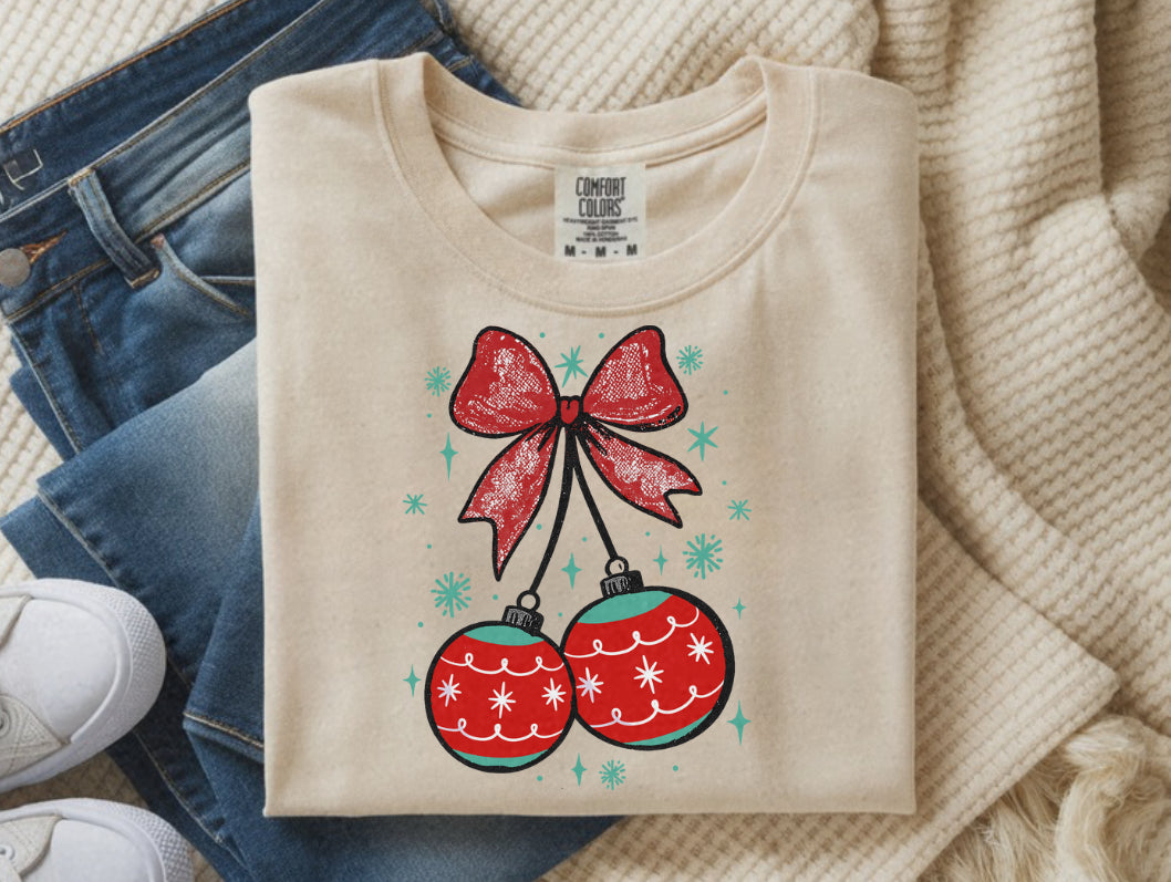 #930 Christmas bowl with ornaments