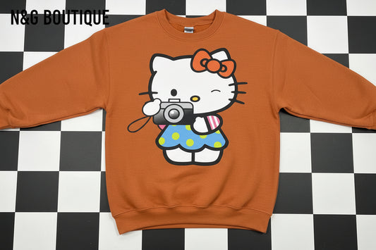 CUTE KITTY WITH A BOW AND A CAMERA #0142 PERFECT FOR OVERSIZED TSHIRTS (CHARACTERS)
