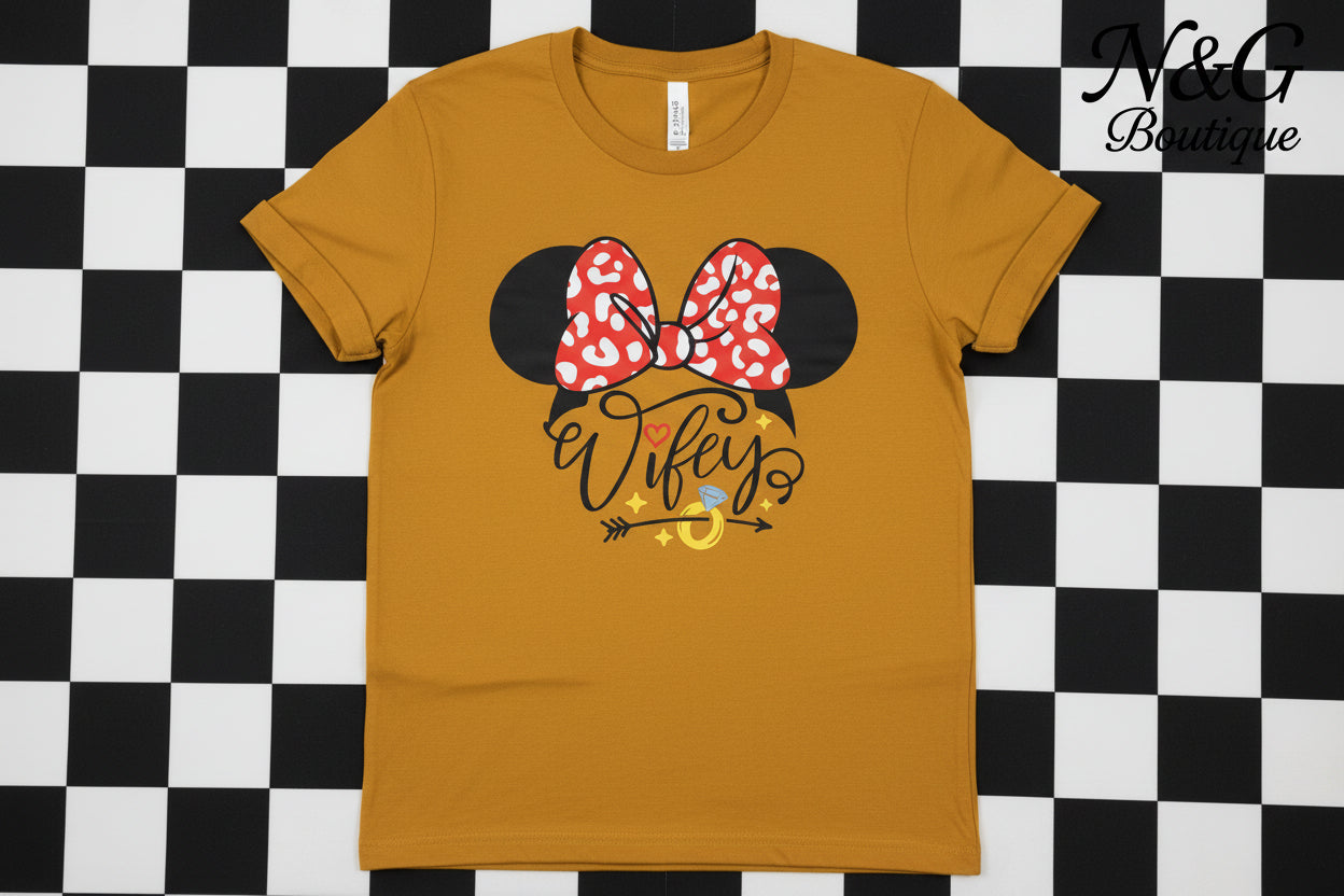 WIFEY MOUSE #0133 (CHARACTER) (MOM) PERFECT FOR OVERSIZED TSHIRTS