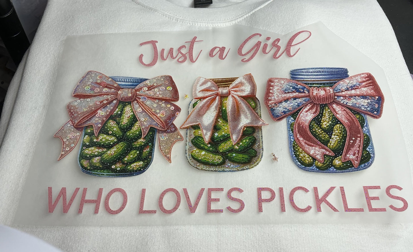 JUST A GIRL WHO LOVES PICKLES GLITTER PRINT #0201 (ALL SEASON) (BOWS)