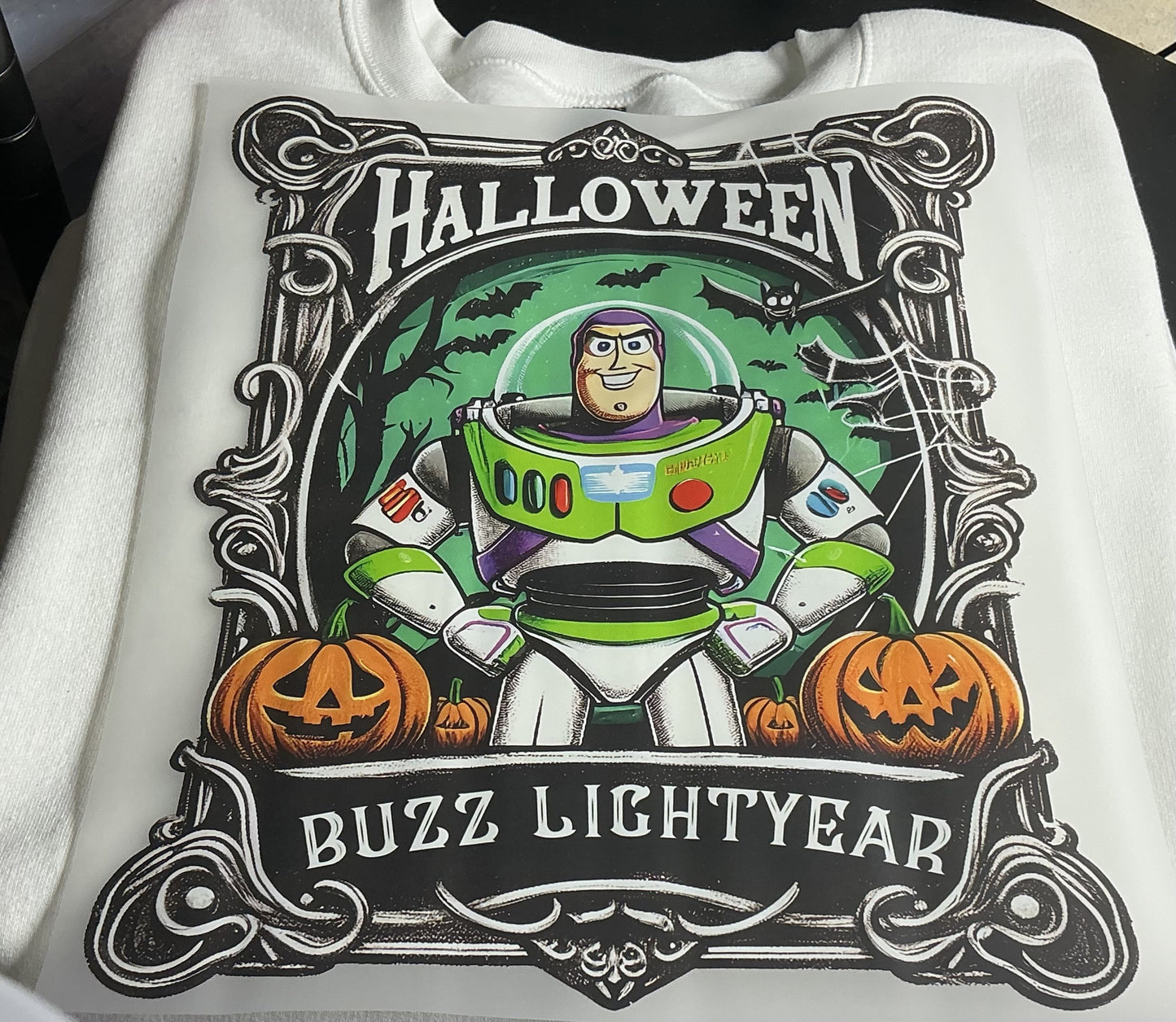 BUZZ HALLOWEEN  #0115 GREAT FOR OVERSIZED TSHIRTS (CHARACTERS)