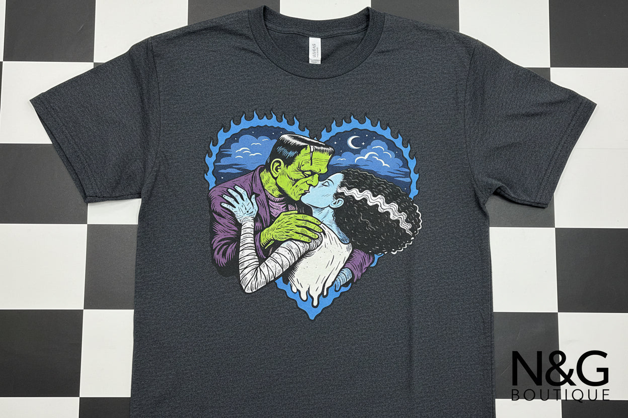 FRANKENSTEIN IN LOVE #0137 (VALENTINE) (CHARACTER) (VALENTINES) PERFECT FOR OVERSIZED TSHIRTS